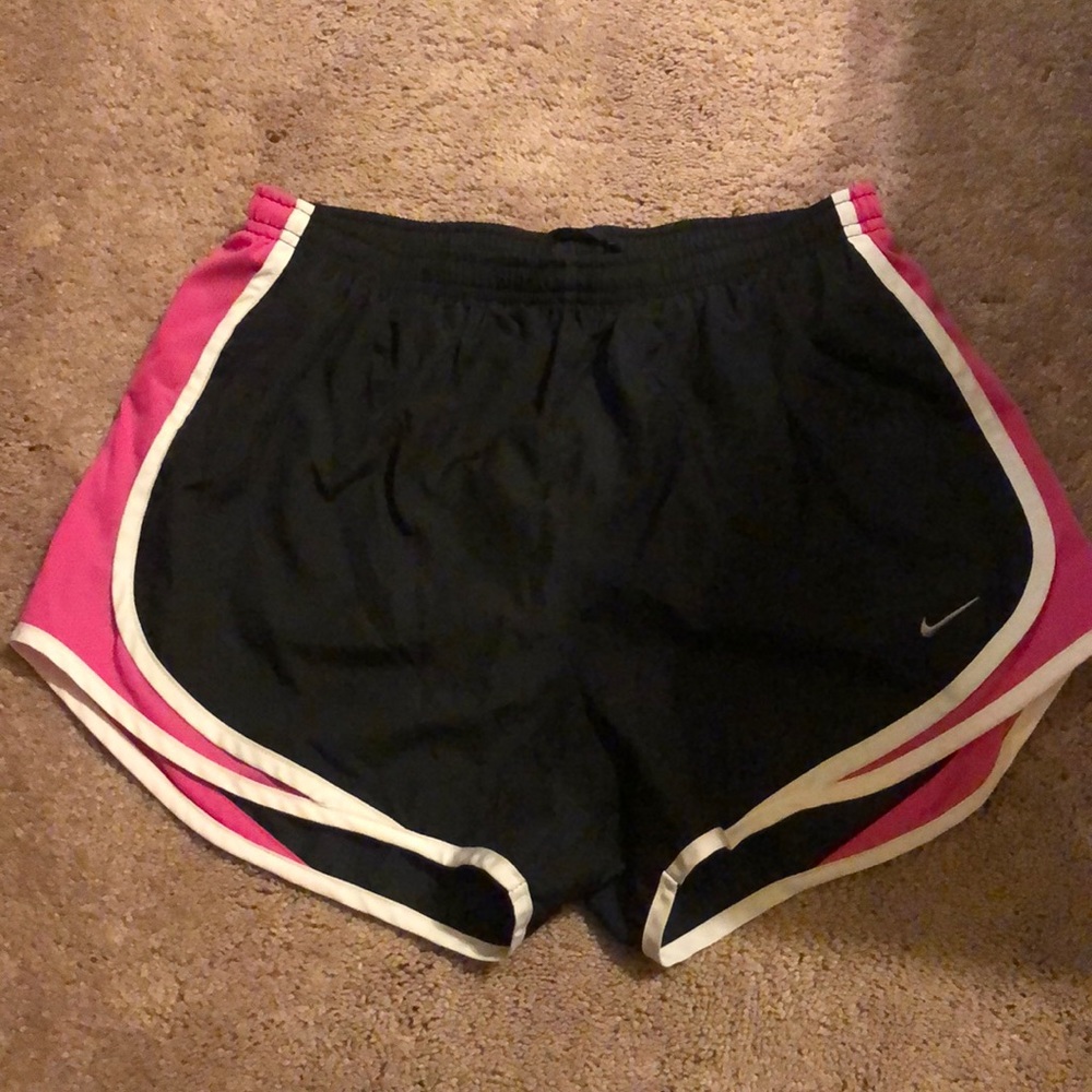Nike Shorts pink, black and white
